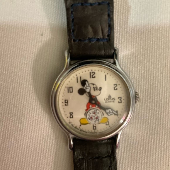 Rare Vintage Women’s Mickey Mouse Watch. Sub Dial V802-0090 Working .New battery main image 10